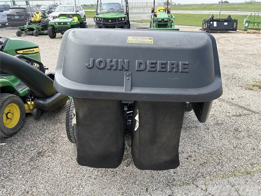 John Deere X390 Compact tractors
