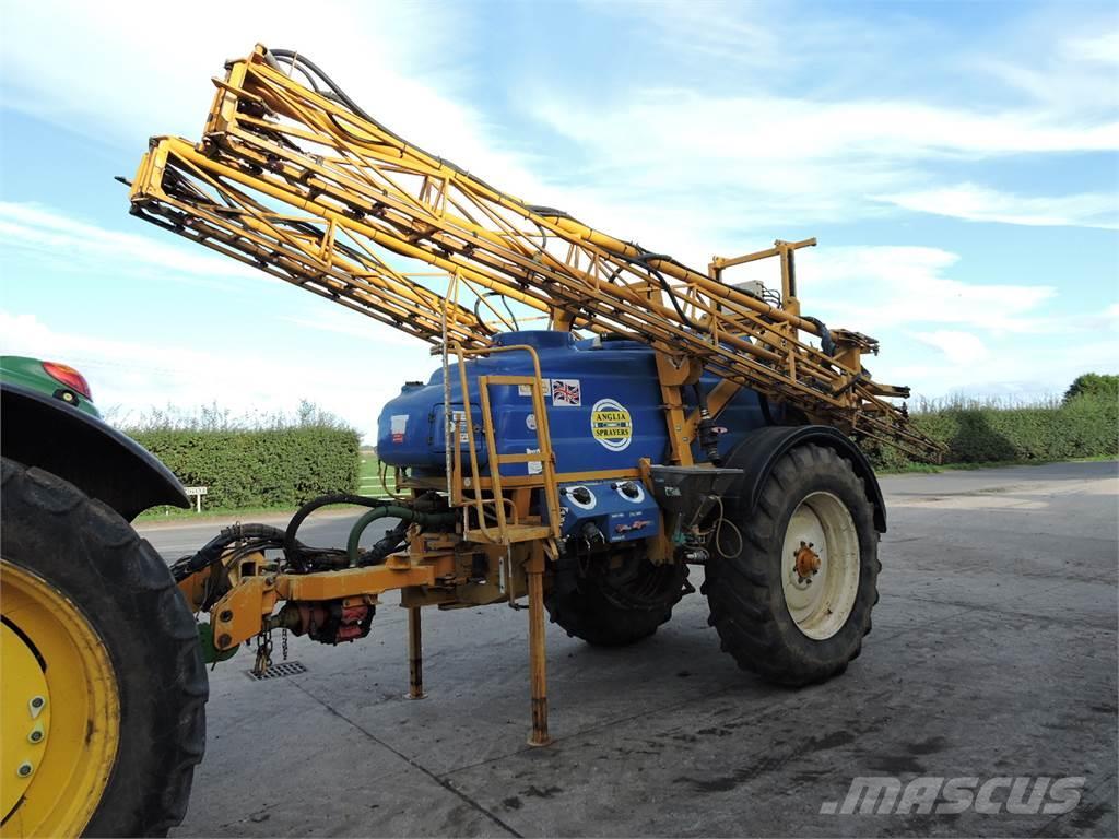 Knight 3000 Trailed sprayers