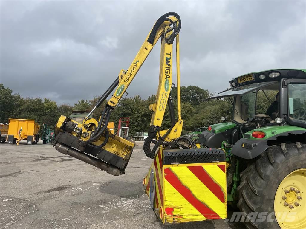 Spearhead Twiga 555 Bale shredders, cutters and unrollers