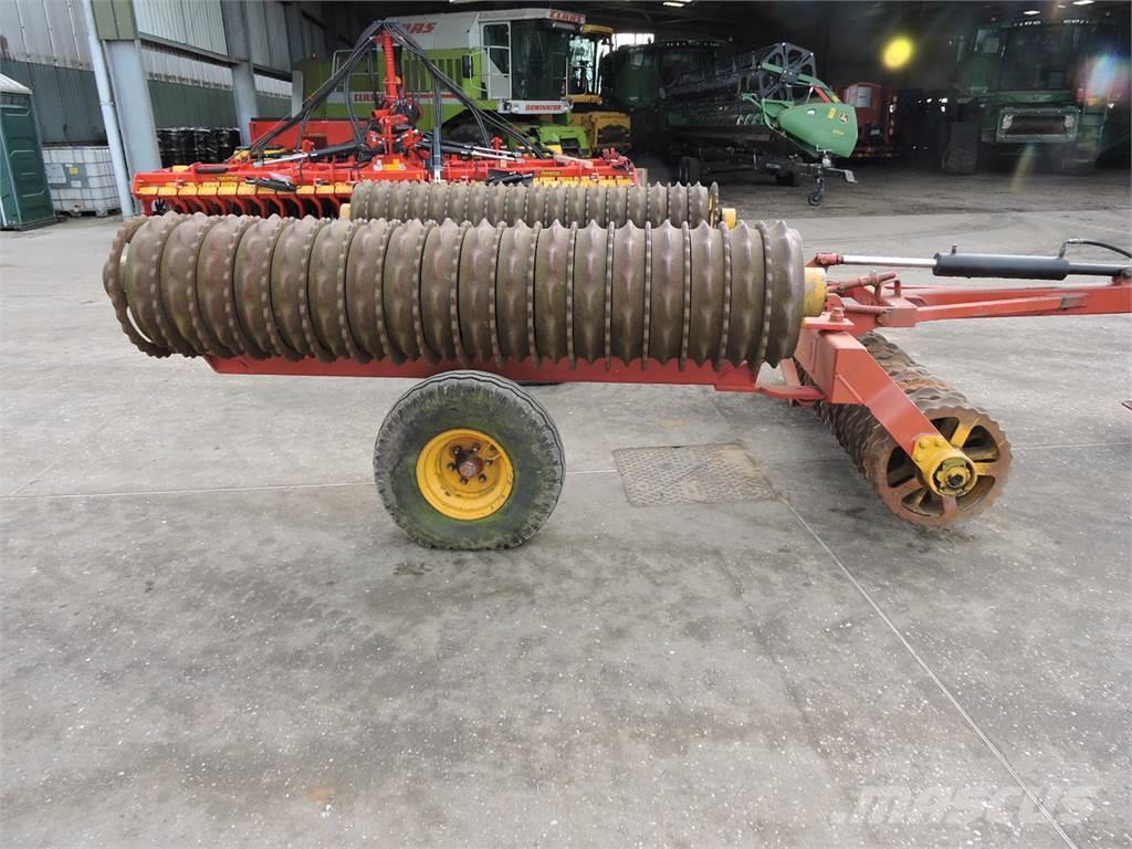 Väderstad RX620 Cultivators