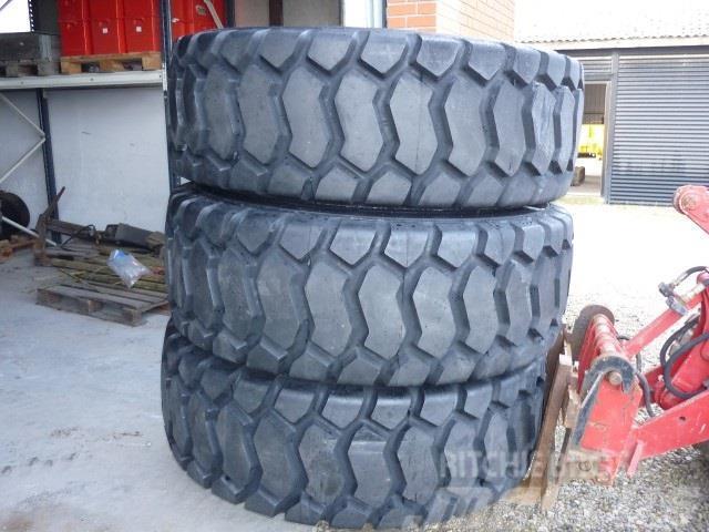  - - - 20.5XR25 BKT Tyres, wheels and rims