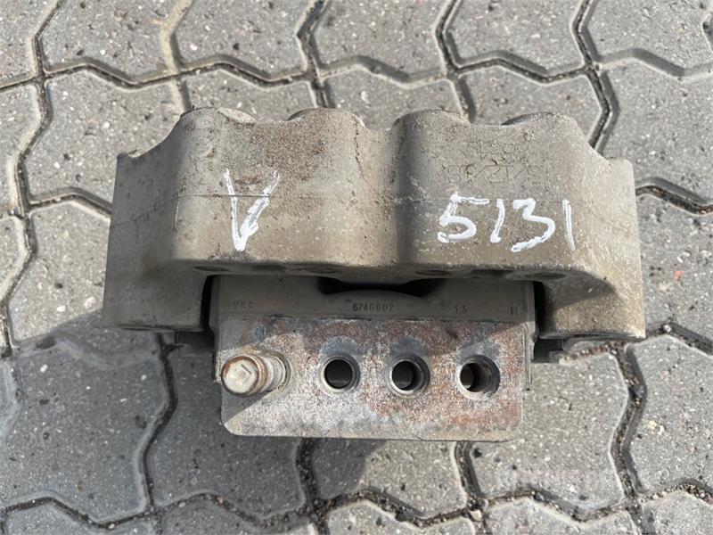 Scania  GEARBOX MOUNT 2592761 Transmission
