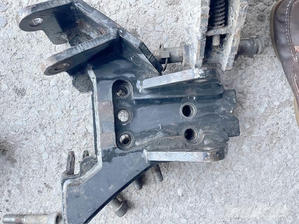 McConnel 8480 Dyna-VT Other tractor accessories
