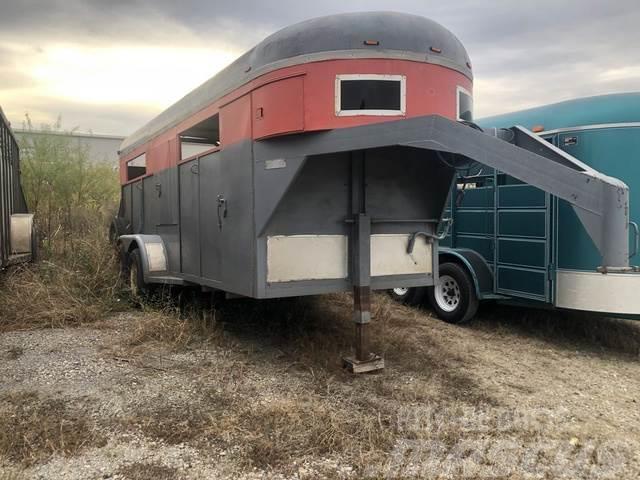  Saunders Horse Trailer Other trailers
