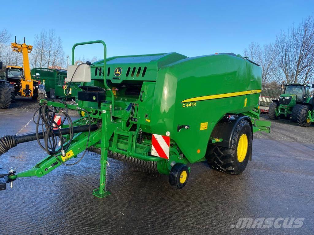 John Deere C441R Square balers
