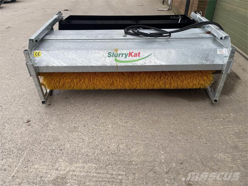 SlurryKat Sweeping Brushes Telehandlers for agriculture