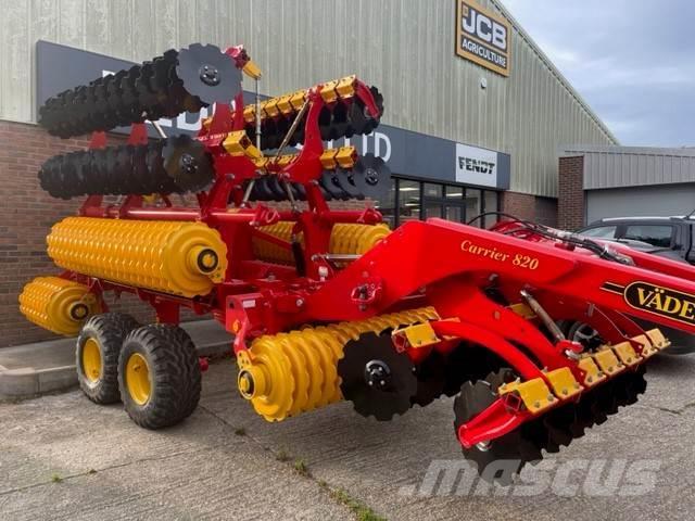 Väderstad Carrier CR820 Cultivators