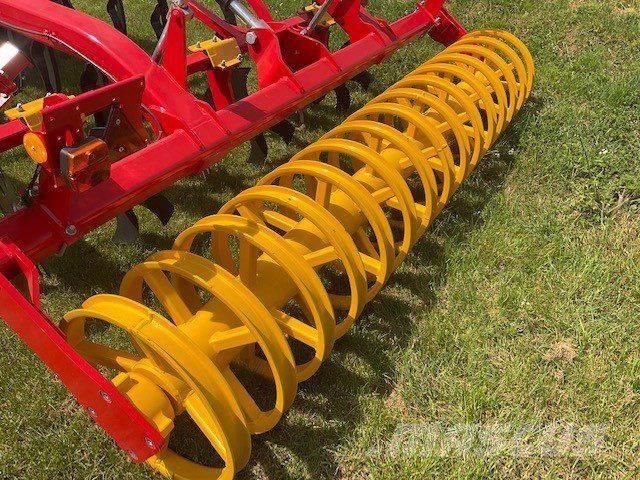 Väderstad Cultus CS300 Cultivators