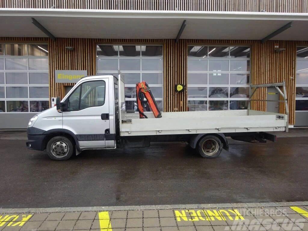 Iveco Daily 35C21 Flatbed + crane Flatbed / Dropside trucks
