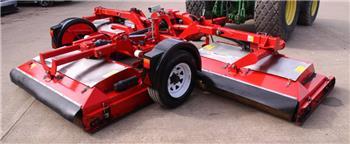 Trimax S4 493 Trailed rotary mower