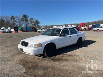 Ford CROWN VICTORIA
