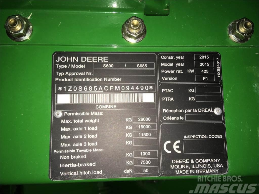 John Deere S685 Combine harvesters