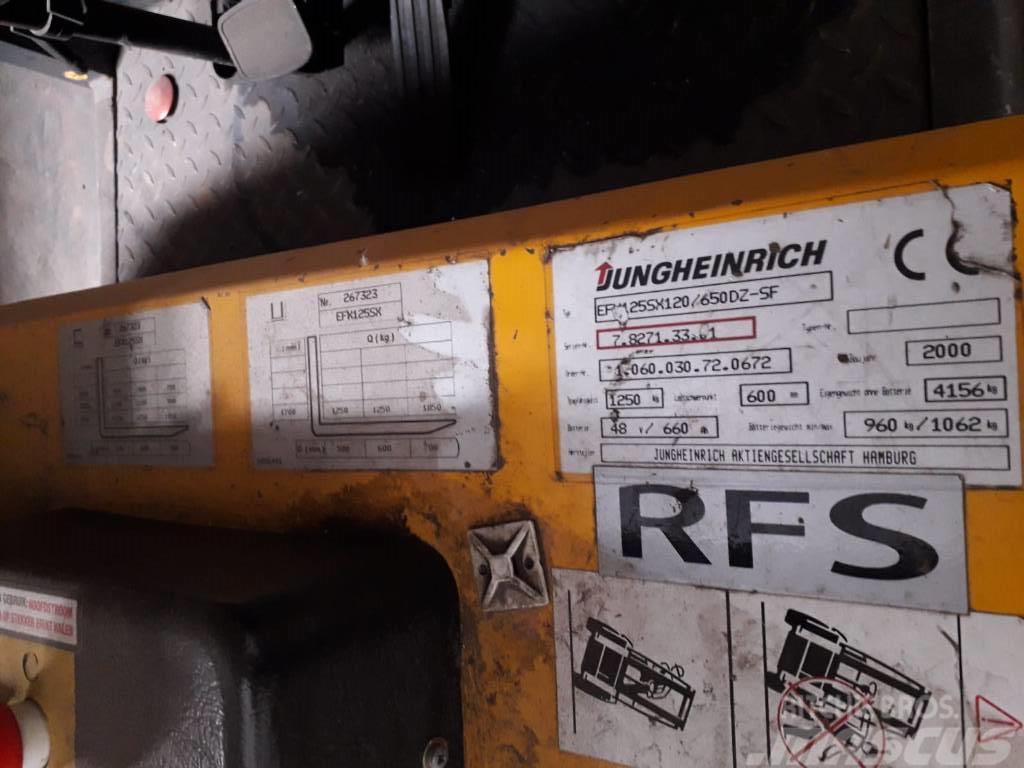 Jungheinrich EFX 125 High lift order picker