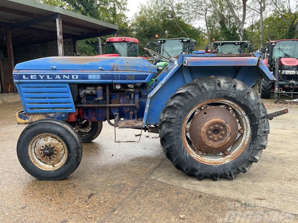 Leyland 253 Tractors