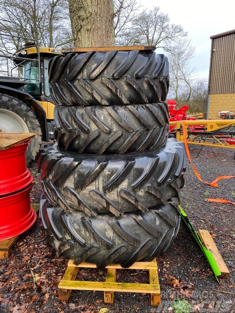 Fendt 520/70R38 80% & 420/70R28 80% Tyres, wheels and rims