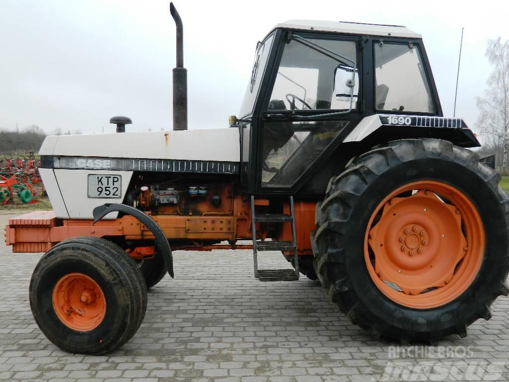 Case IH 1690 Tractors