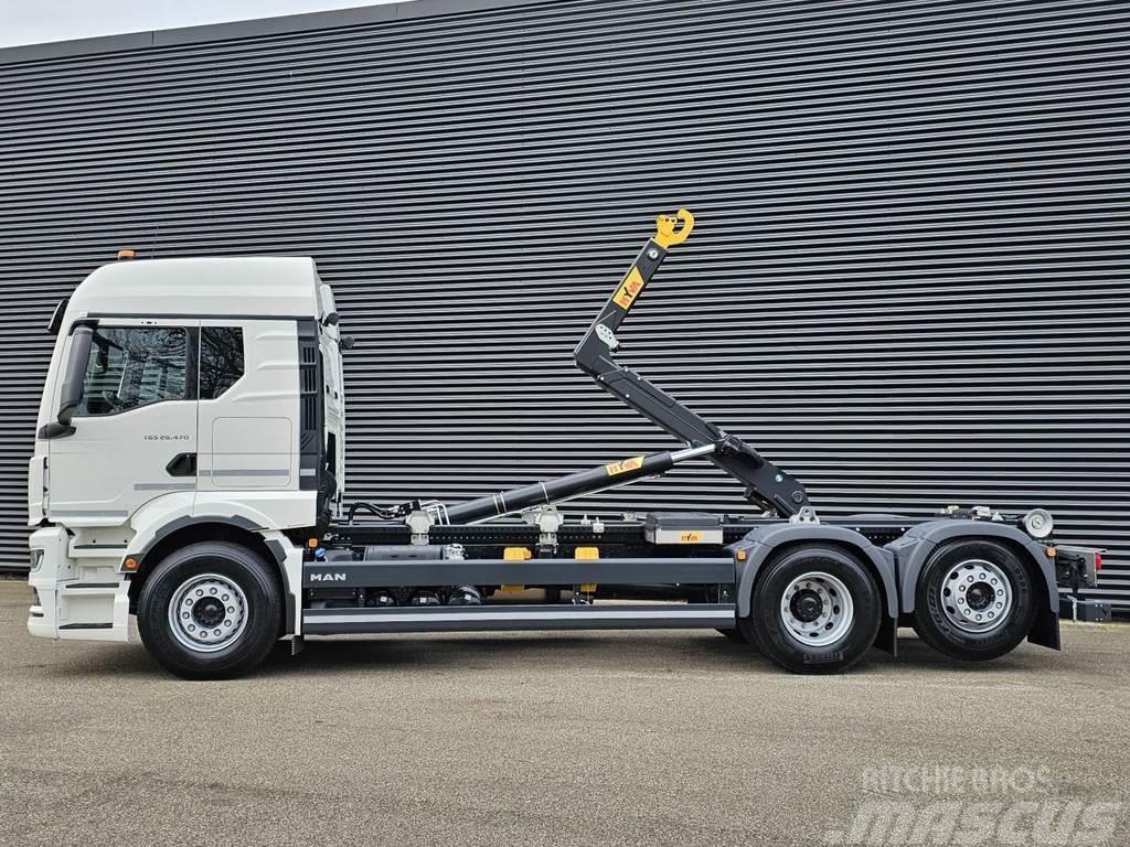 MAN TGS 26.470 6x2-4 / HAAKARM / ABROLKIPPER / NEW! Hook lift trucks