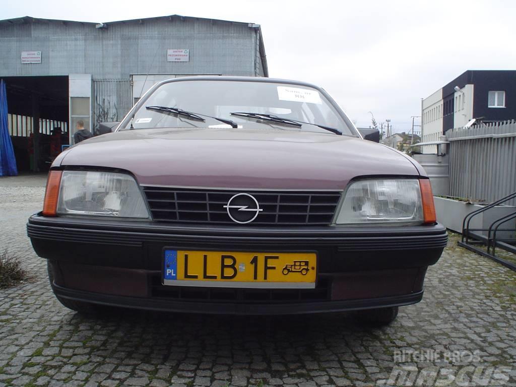 Opel Rekord ZABYTKOWY Cars