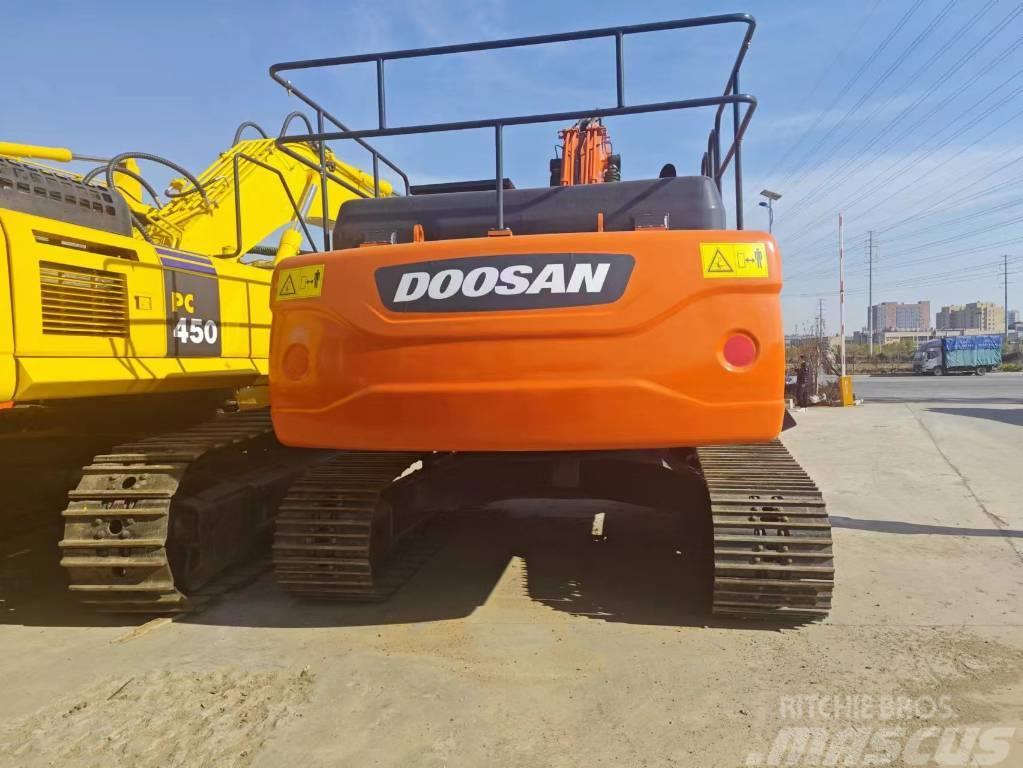 Doosan DX 300 Crawler excavators