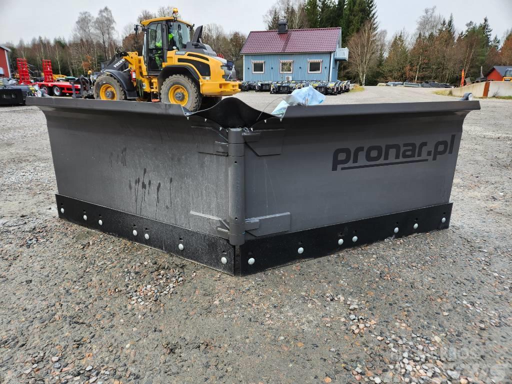 Pronar PUV-3300 Snow blades and plows