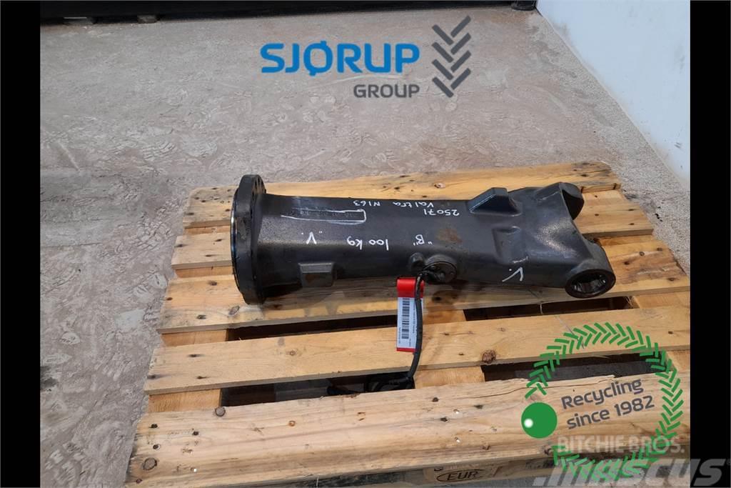 Valtra N163 Front axle house Transmission