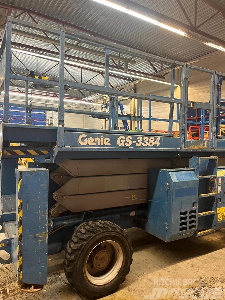 Genie GS 3384 RT Scissor lifts
