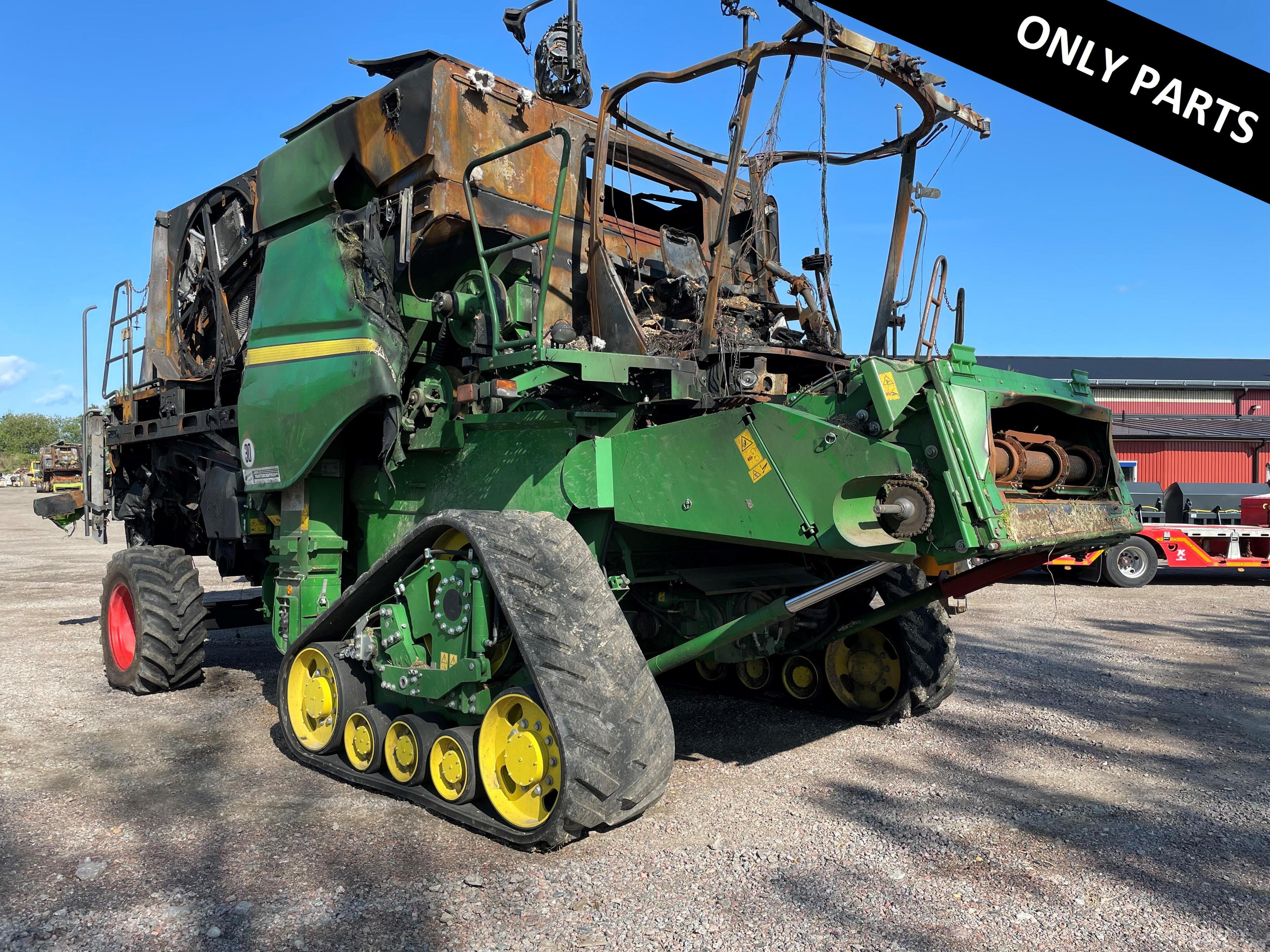 John Deere T 670 i Dismantled: only spare parts Combine harvesters