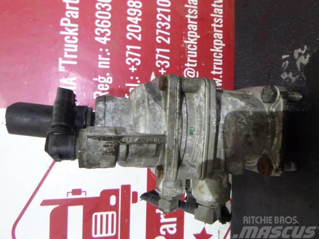 Mercedes-Benz TGX Brake valve 4613192720 Brakes