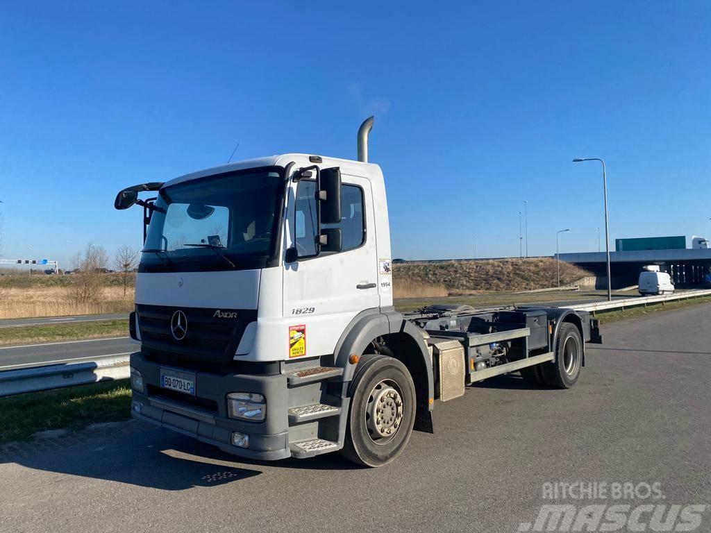 Mercedes-Benz AXOR 1829 4x2 chassis cab Chassis Cab trucks