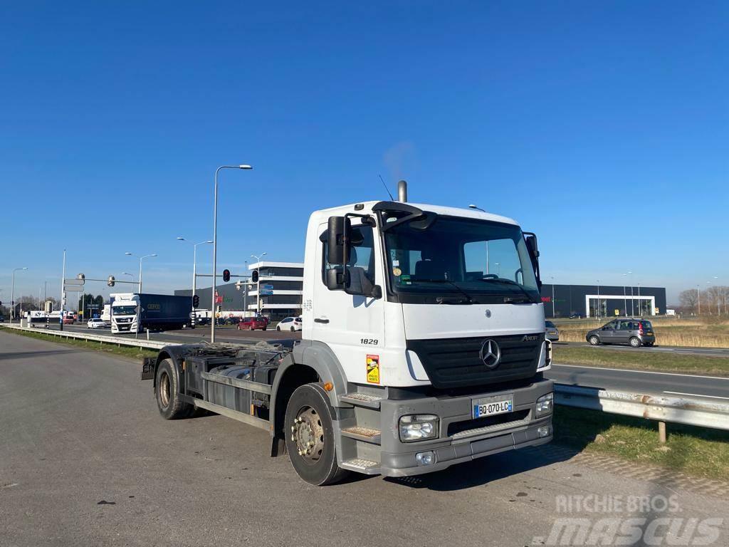 Mercedes-Benz AXOR 1829 4x2 chassis cab Chassis Cab trucks