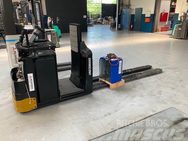 UniCarriers OLH250 Low lift order picker