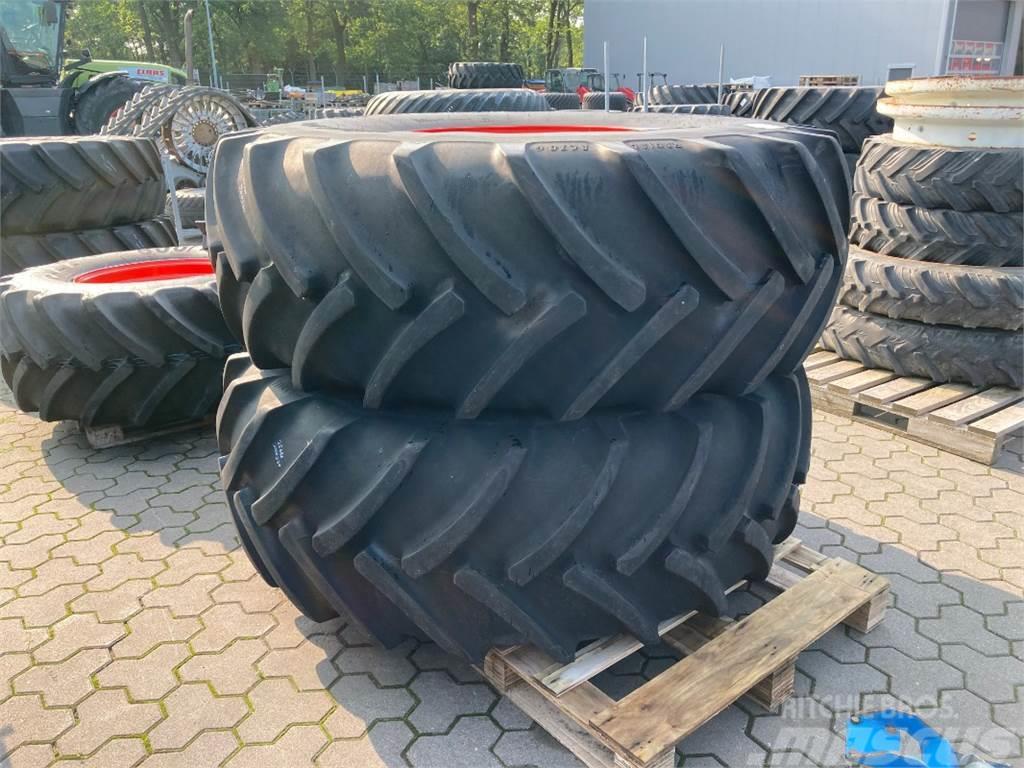 Continental 2x 680/85R32 AC 70 G Other tractor accessories