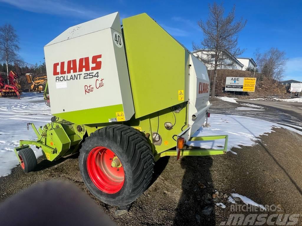 CLAAS Rollant 254 RC Round balers
