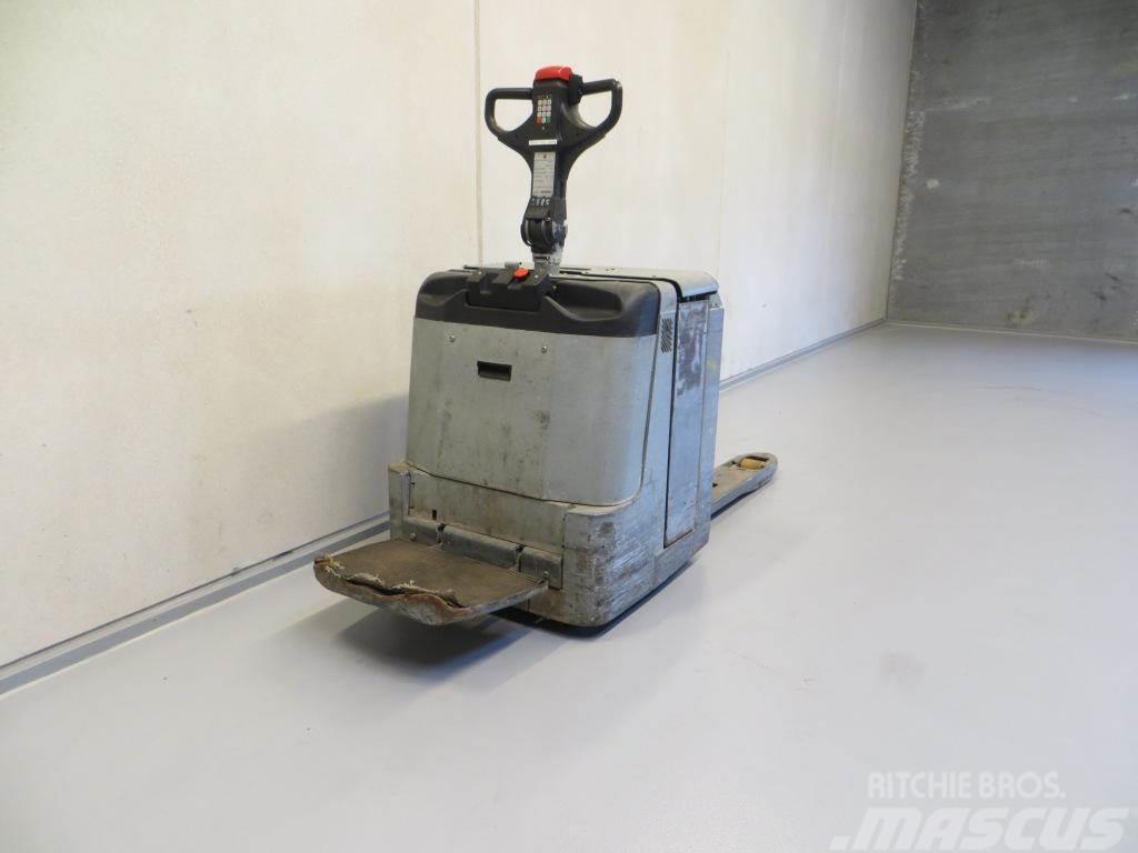 BT LPE240/8 Low lifter with platform