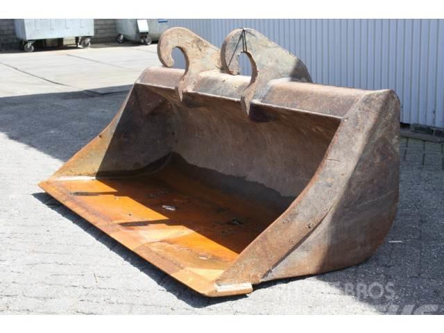  Ditch cleaning bucket NG 3 1800 Buckets