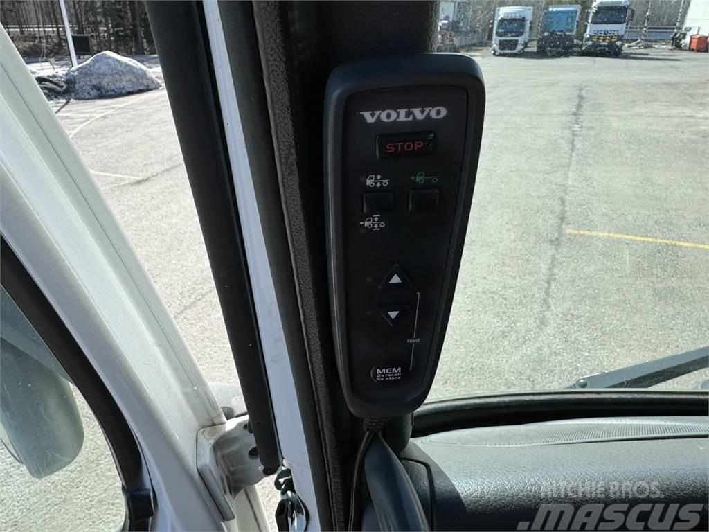 Volvo FM460 8x4 Cable lift demountable trucks