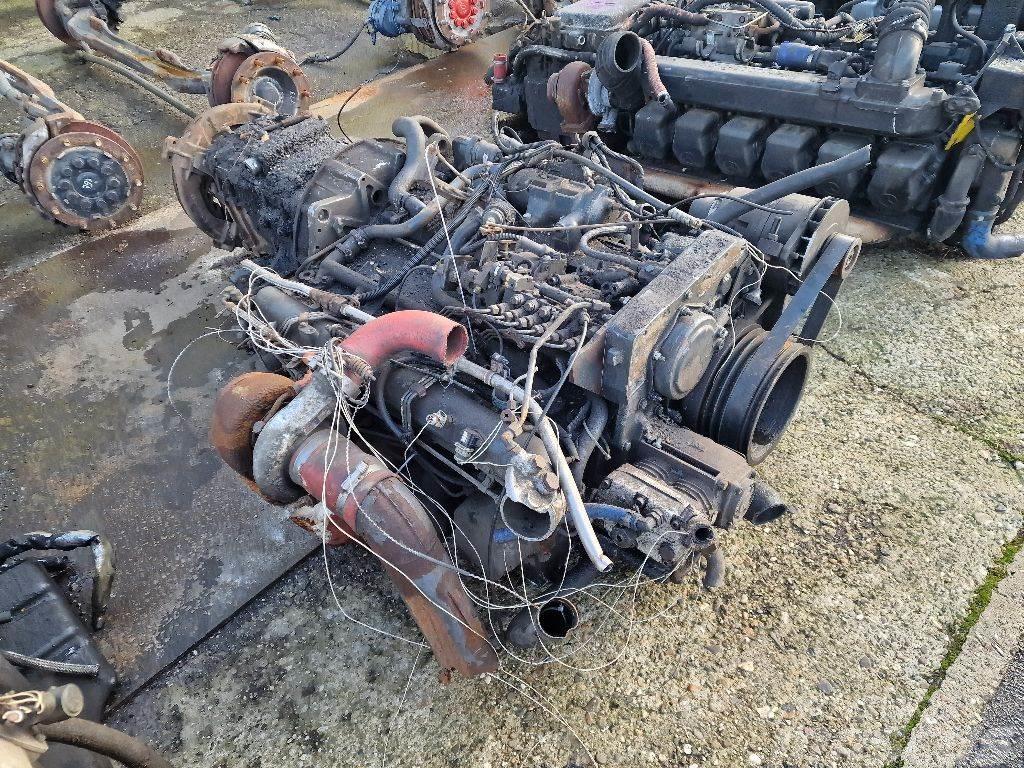 Renault 6 CILINDER Engines