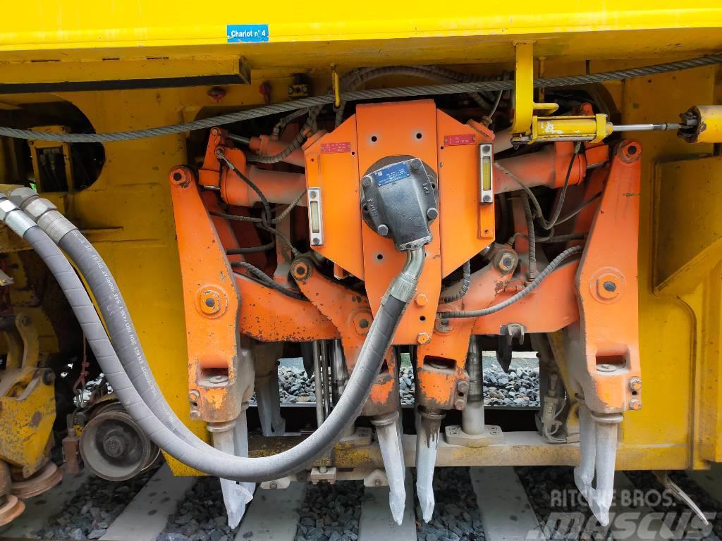  Plasser and Theurer 109-32S Tamper Railroad maintenance