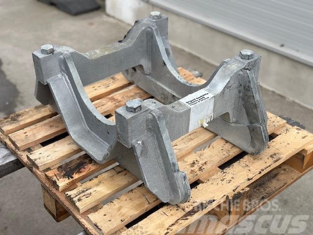 Liebherr R 974 B NEW PARTS Tracks, chains and undercarriage