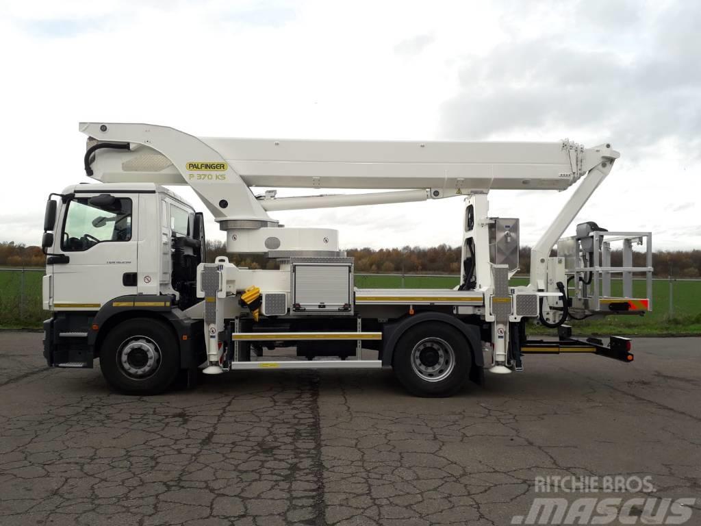 Palfinger P 370 KS Truck & Van mounted aerial platforms