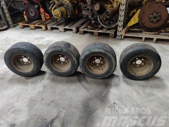  10 195/55R10 Vehicle transport trailers