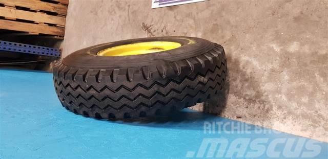  16 9.00R16 Tyres, wheels and rims
