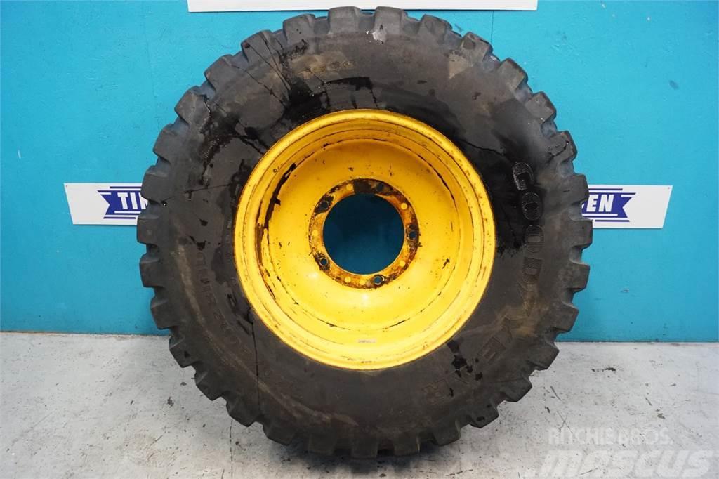  28 440/80R28 Tyres, wheels and rims