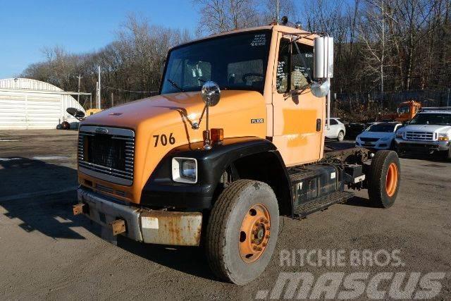 Freightliner FL106 Chassis Cab trucks