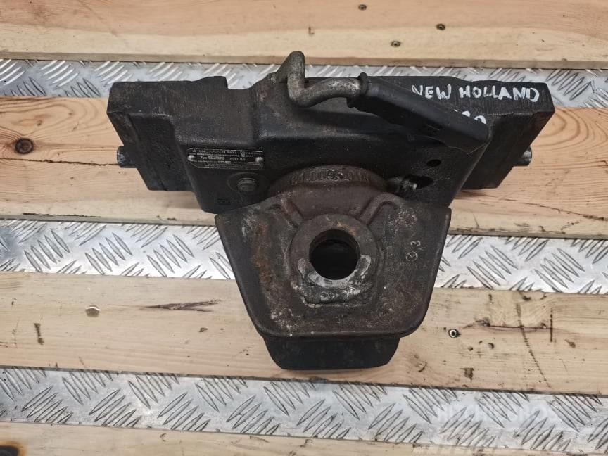 New Holland TG .... 2005r Top Hitch Other tractor accessories