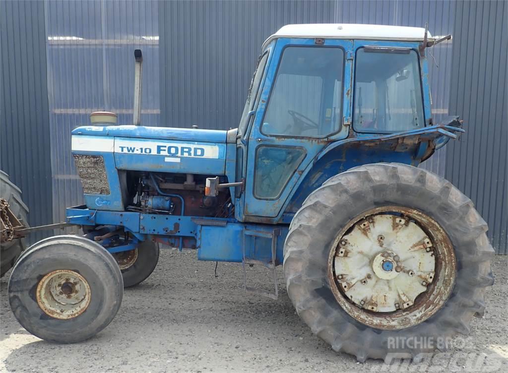 Ford TW10 Tractors