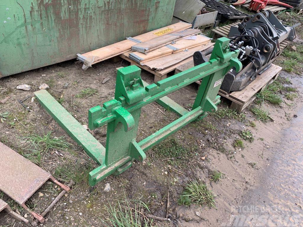 John Deere PALLET Other attachments and components