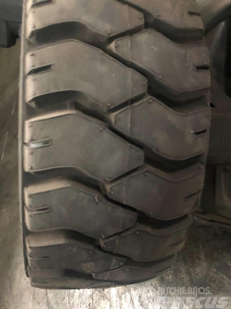 Armour 21x8-9 Tyres, wheels and rims