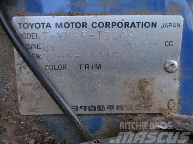 Toyota T-YM65 Flatbed / Dropside trucks