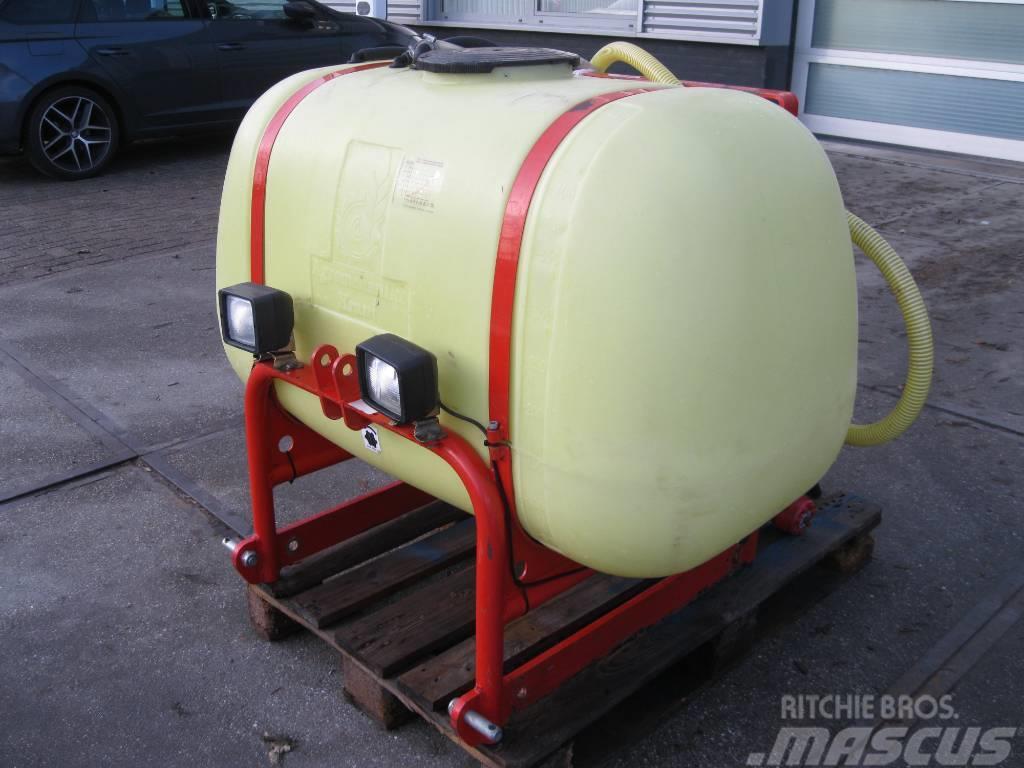Agromehanika 400 liter tank in frame Sprayer fertilizers